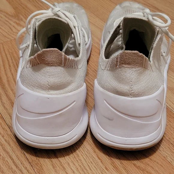 Nike Training, 10, White - Picture 2 of 10